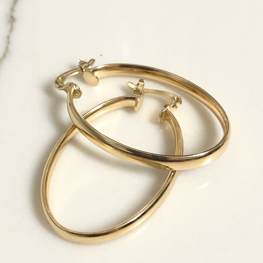 18k Gold Filled Oval Hoop Earrings - Picture 1 of 5